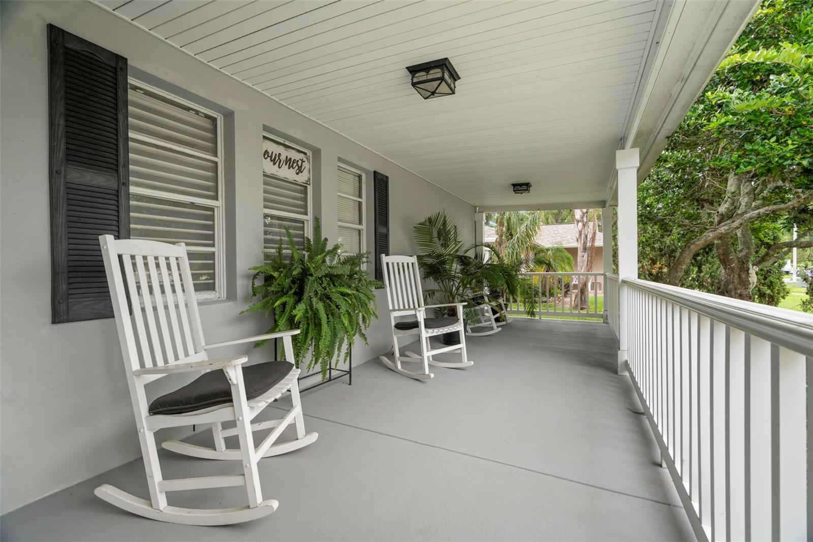 Image 4 of 32 For 13722 Country Court Drive