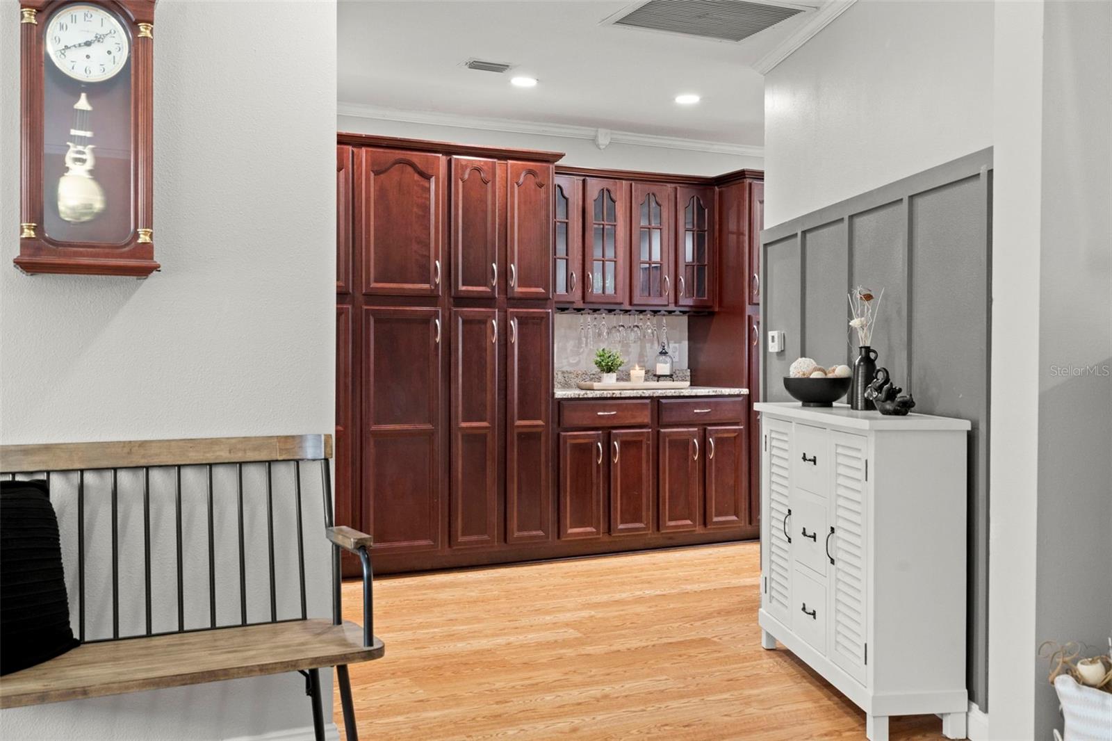 Image 6 of 32 For 13722 Country Court Drive