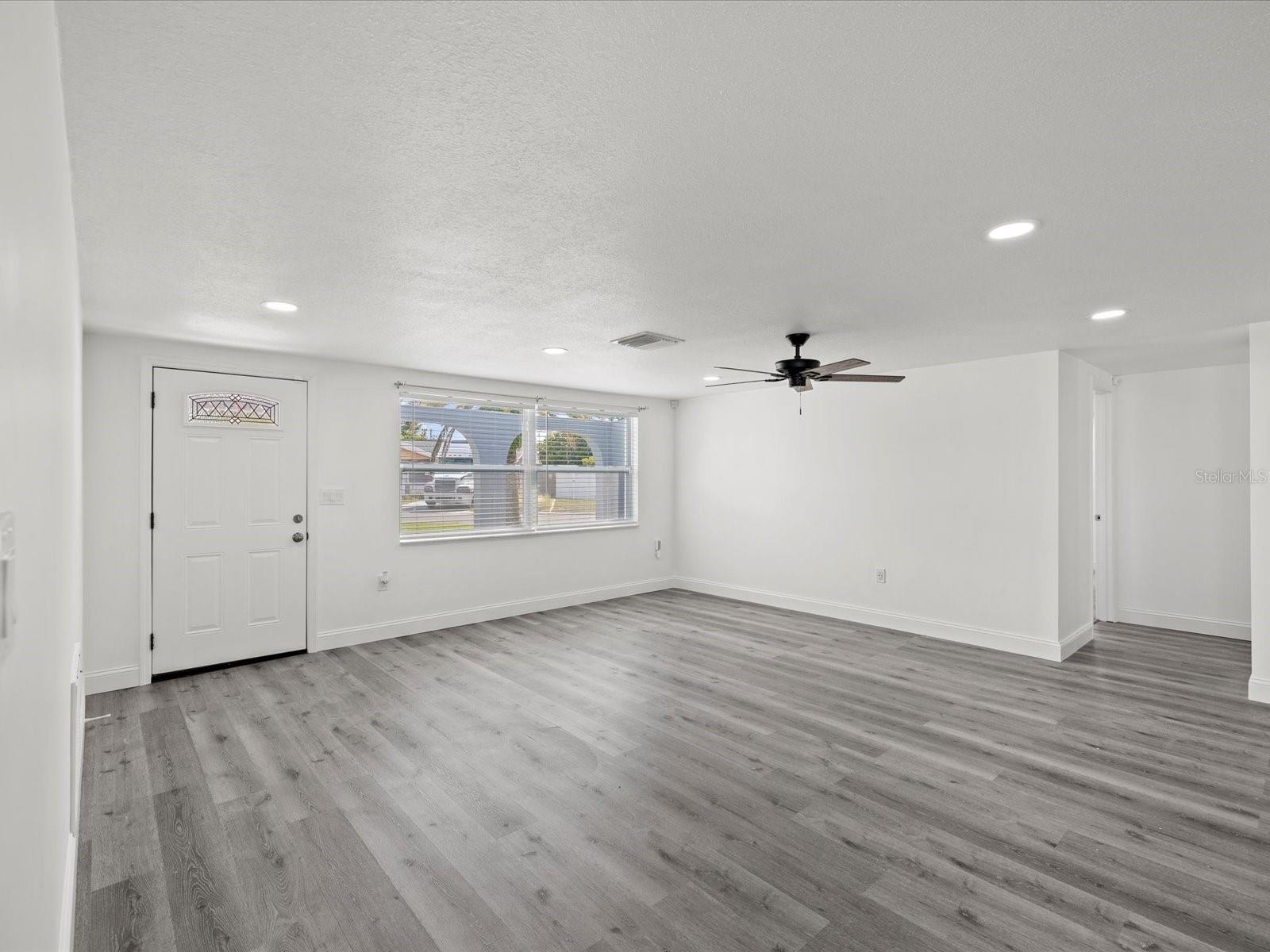 Image 8 of 49 For 7719 Salt Lane