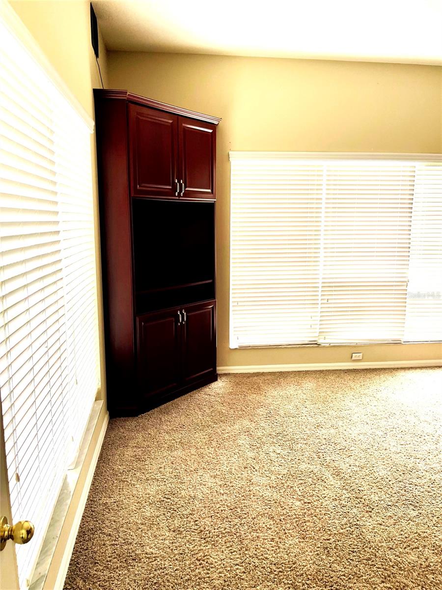 Listing photo id 17 for 1430 Crooked Stick Drive