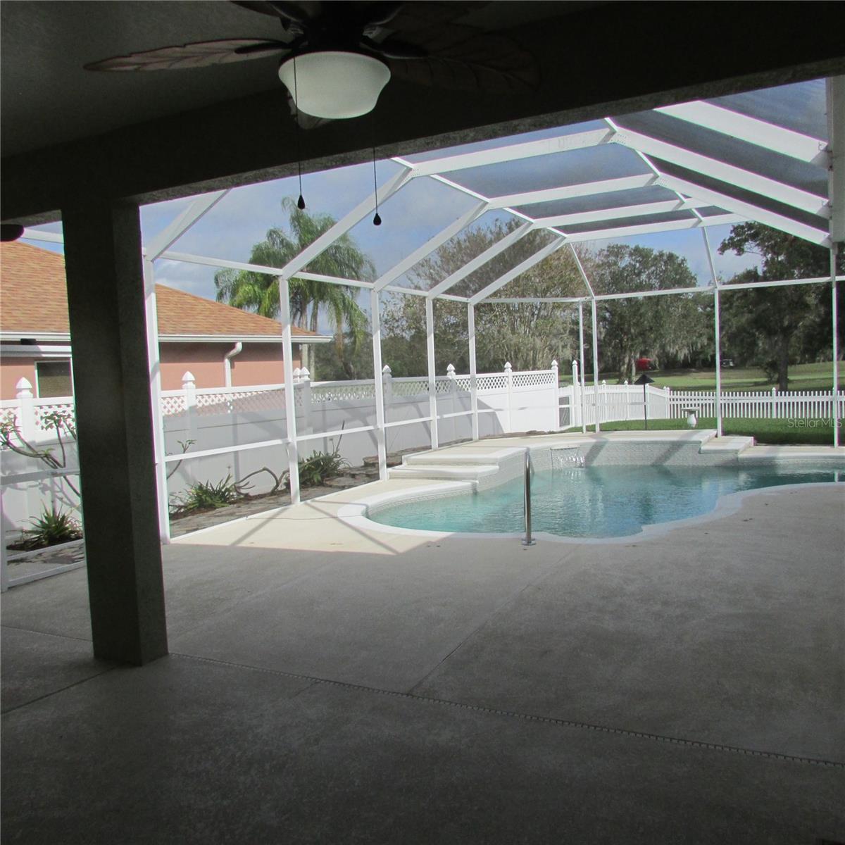 Listing photo id 21 for 1430 Crooked Stick Drive