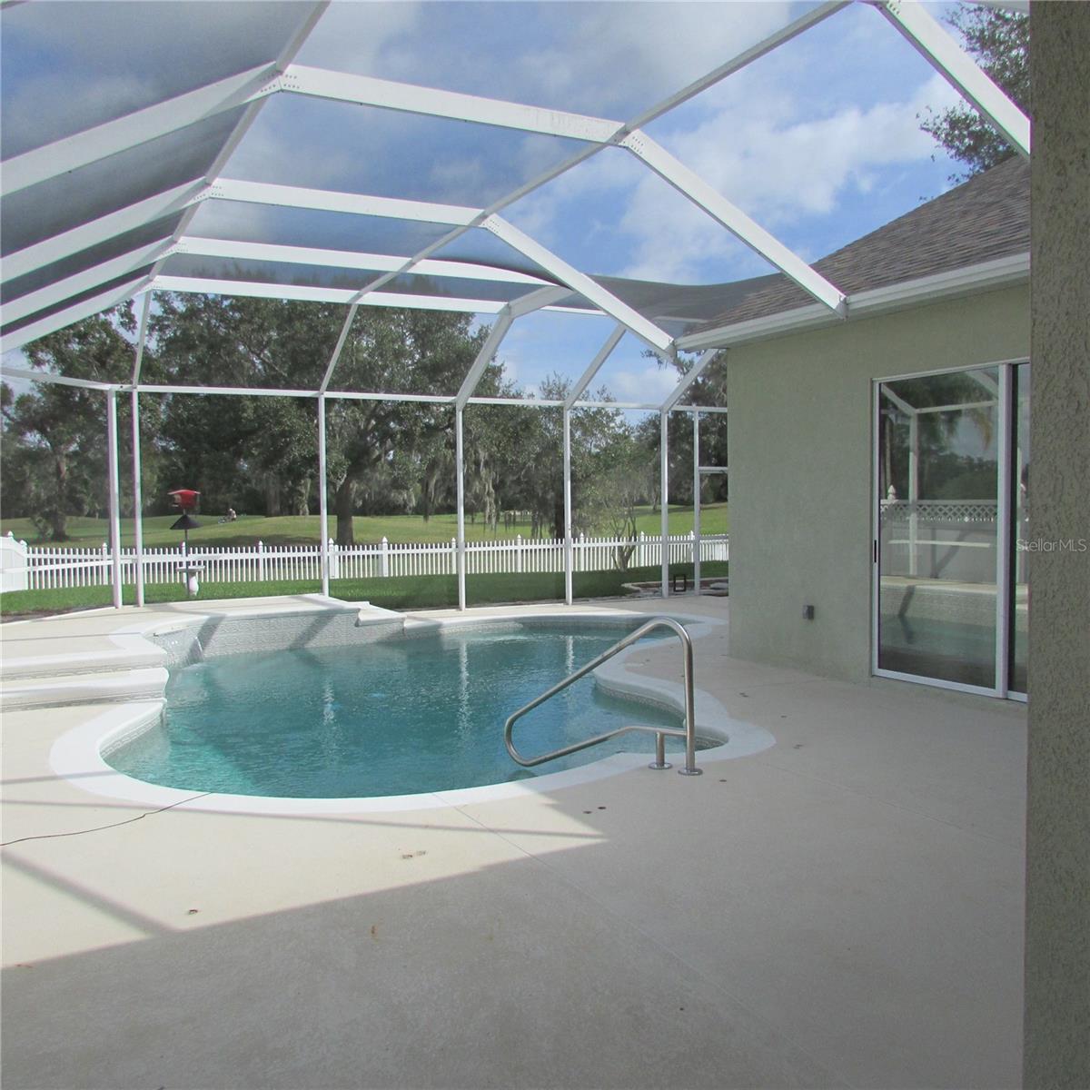 Listing photo id 22 for 1430 Crooked Stick Drive