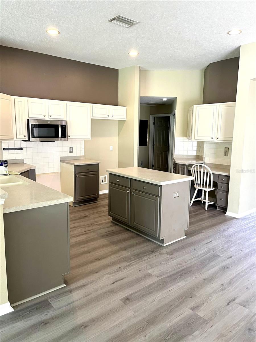 Listing photo id 3 for 1430 Crooked Stick Drive