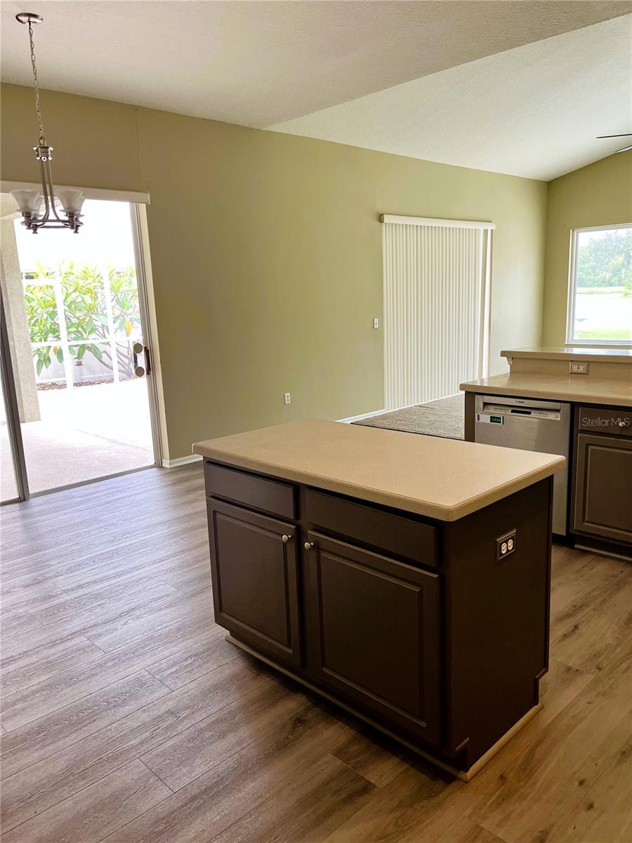Listing photo id 5 for 1430 Crooked Stick Drive