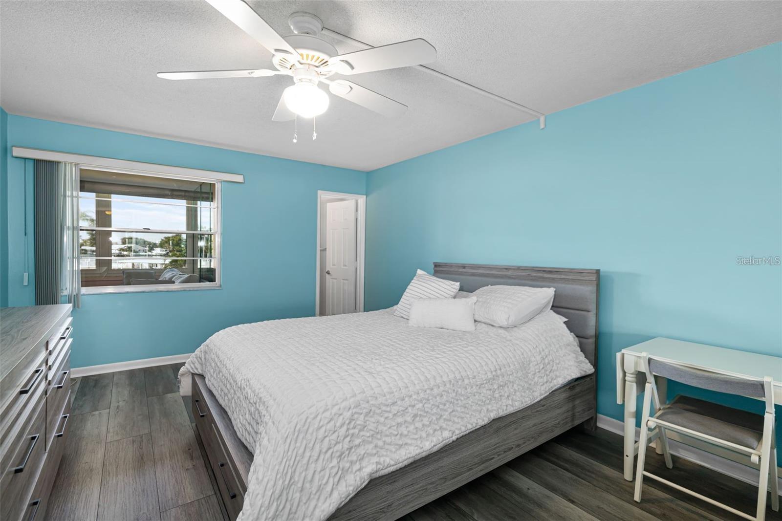 Image 13 of 24 For 1868 Shore Drive S 207