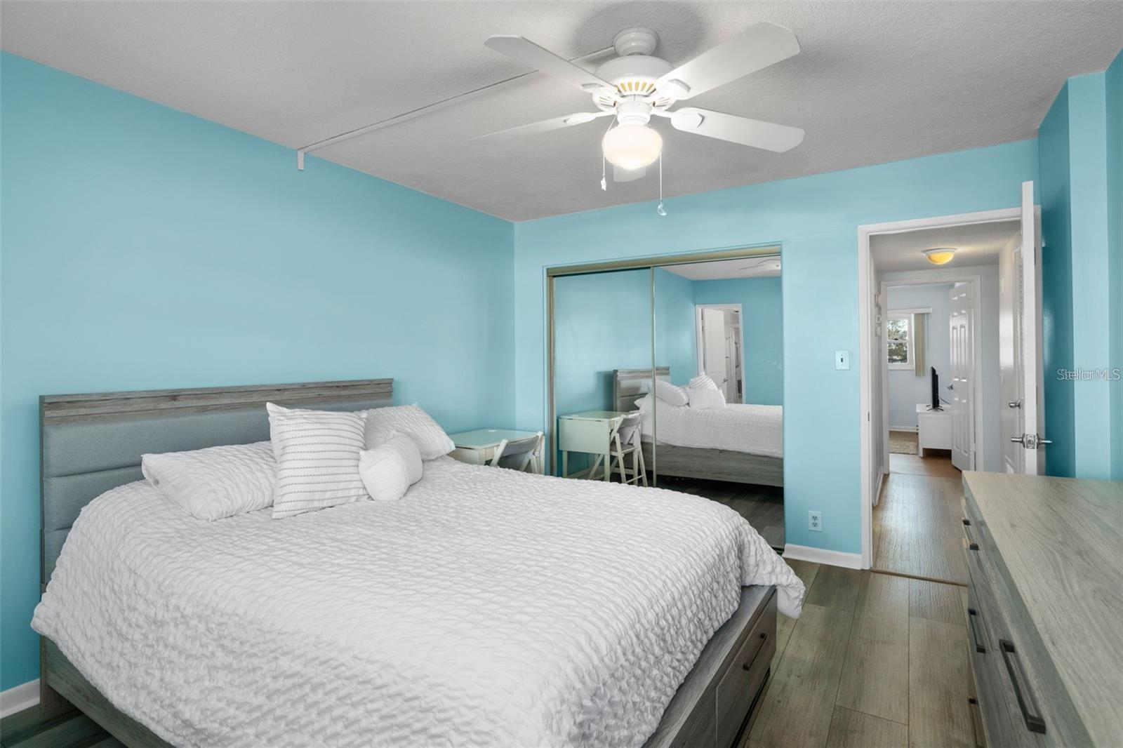 Image 14 of 24 For 1868 Shore Drive S 207