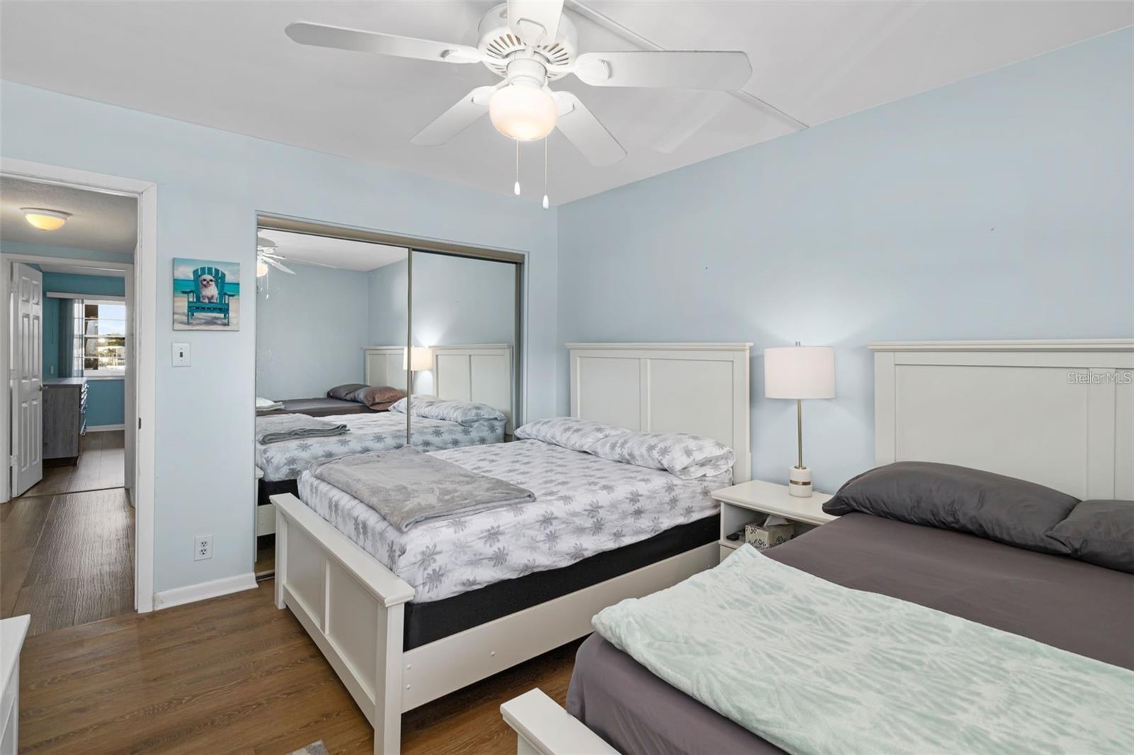 Image 17 of 24 For 1868 Shore Drive S 207