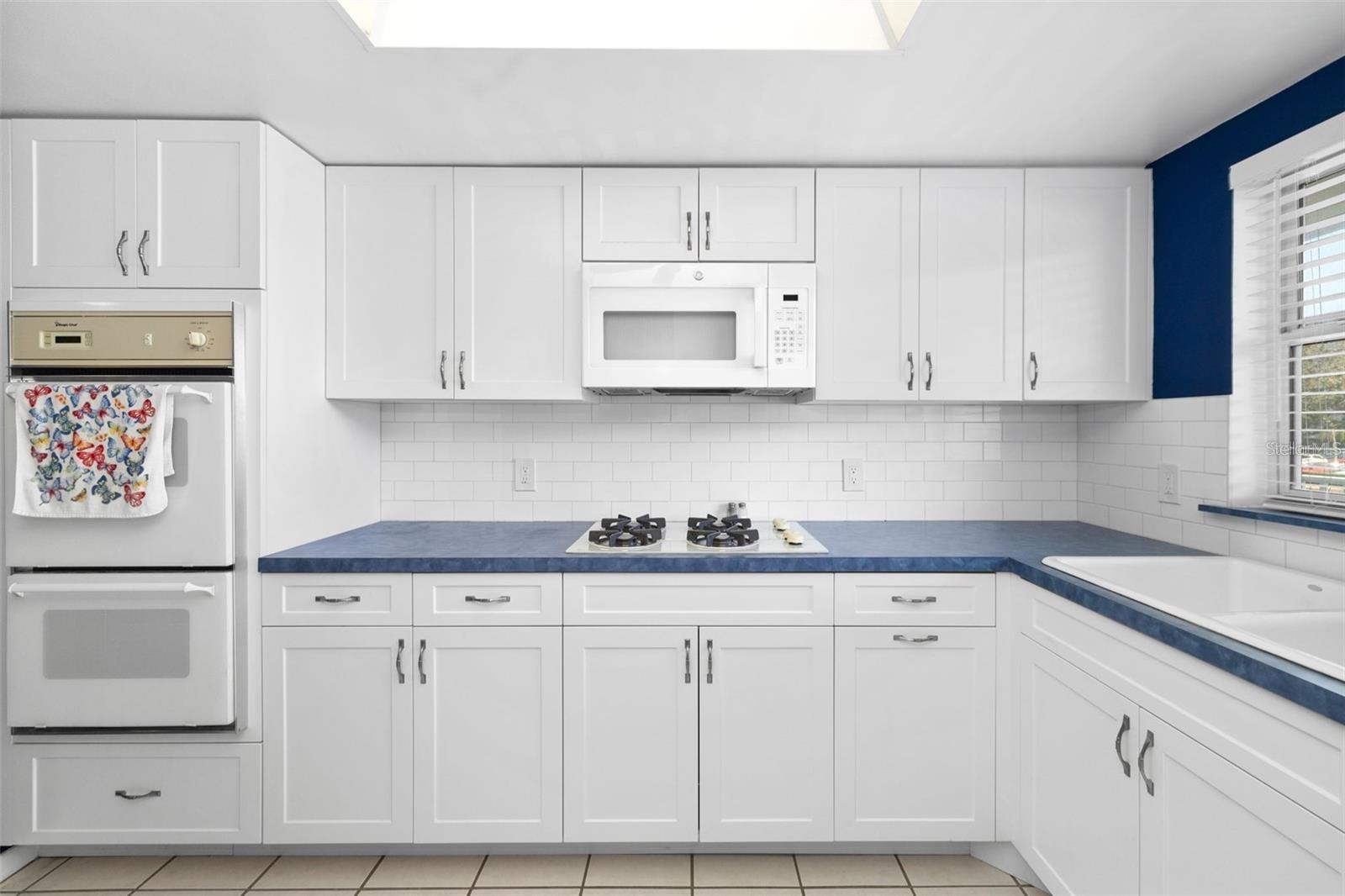 Image 9 of 24 For 1868 Shore Drive S 207
