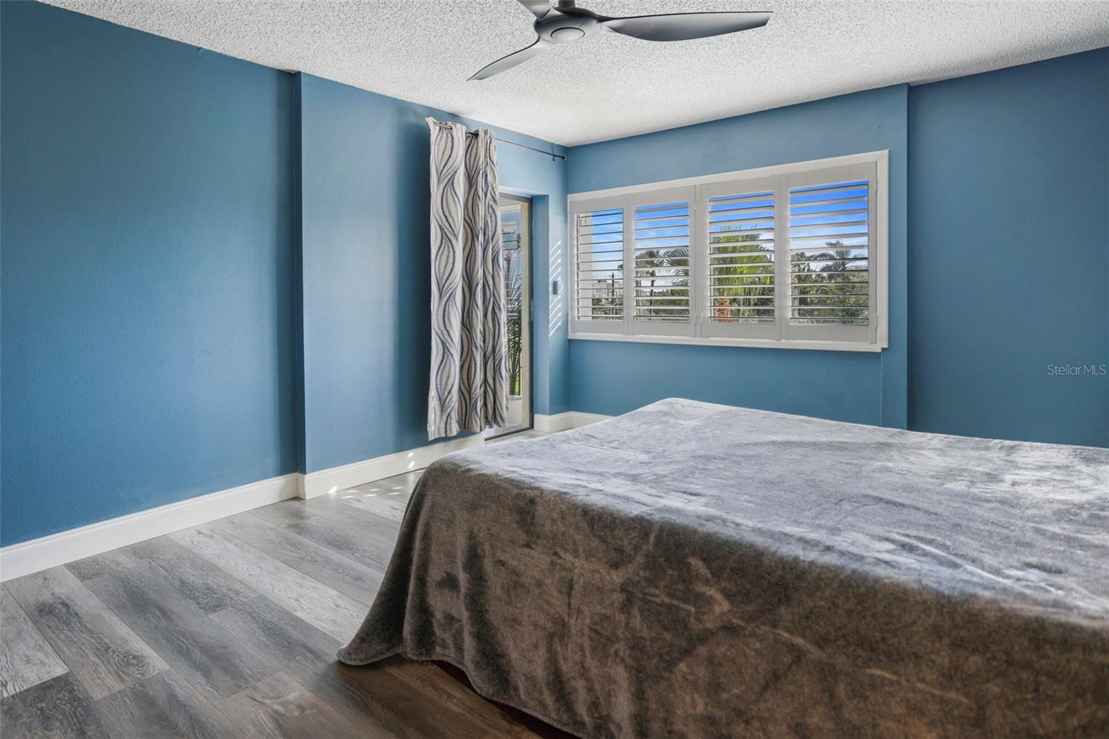 Image 26 of 57 For 401 150th Avenue 231