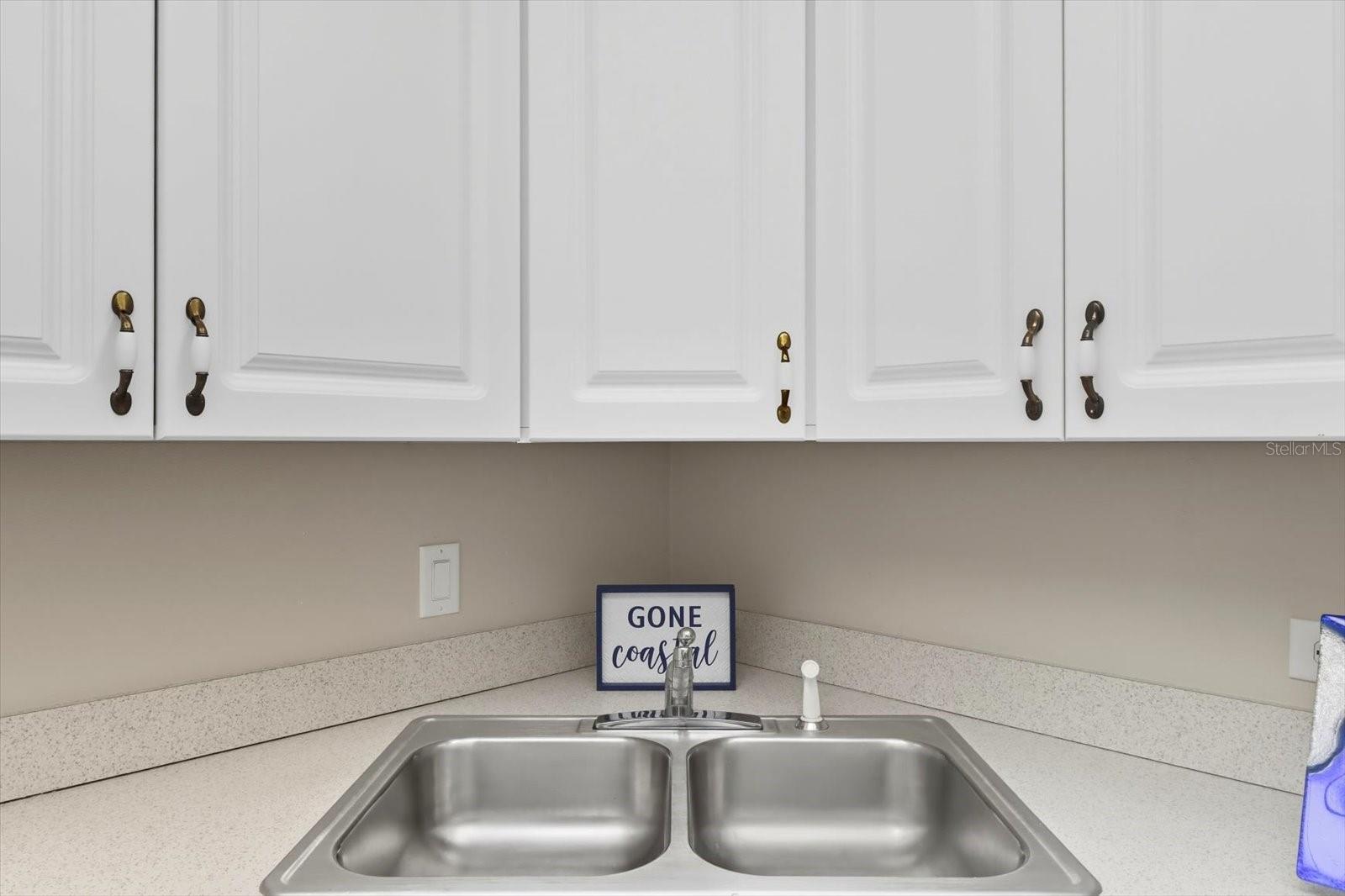 Listing photo id 11 for 5152 Swiftwater Way