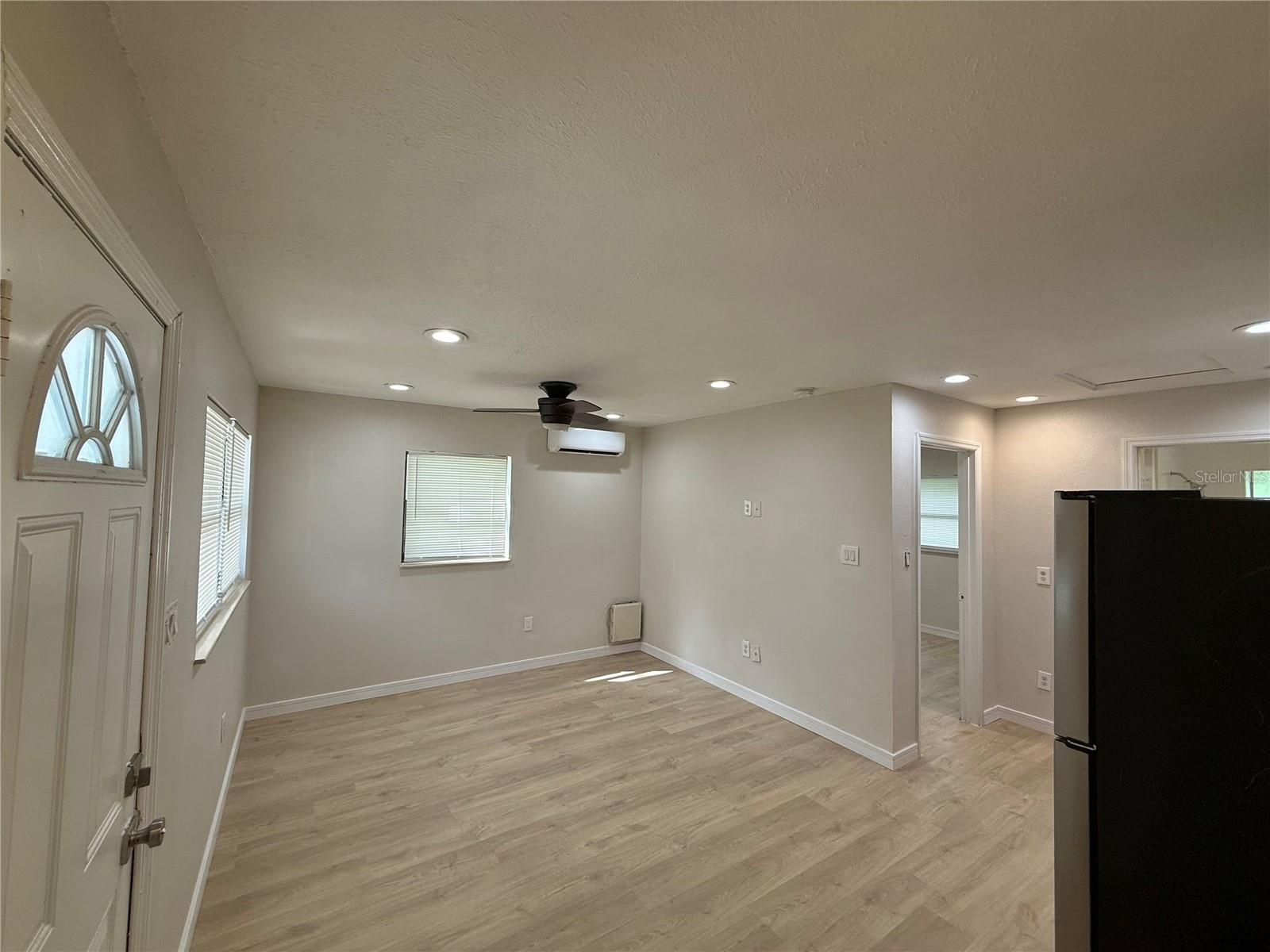 Image 5 of 8 For 10022 Lantana Avenue B