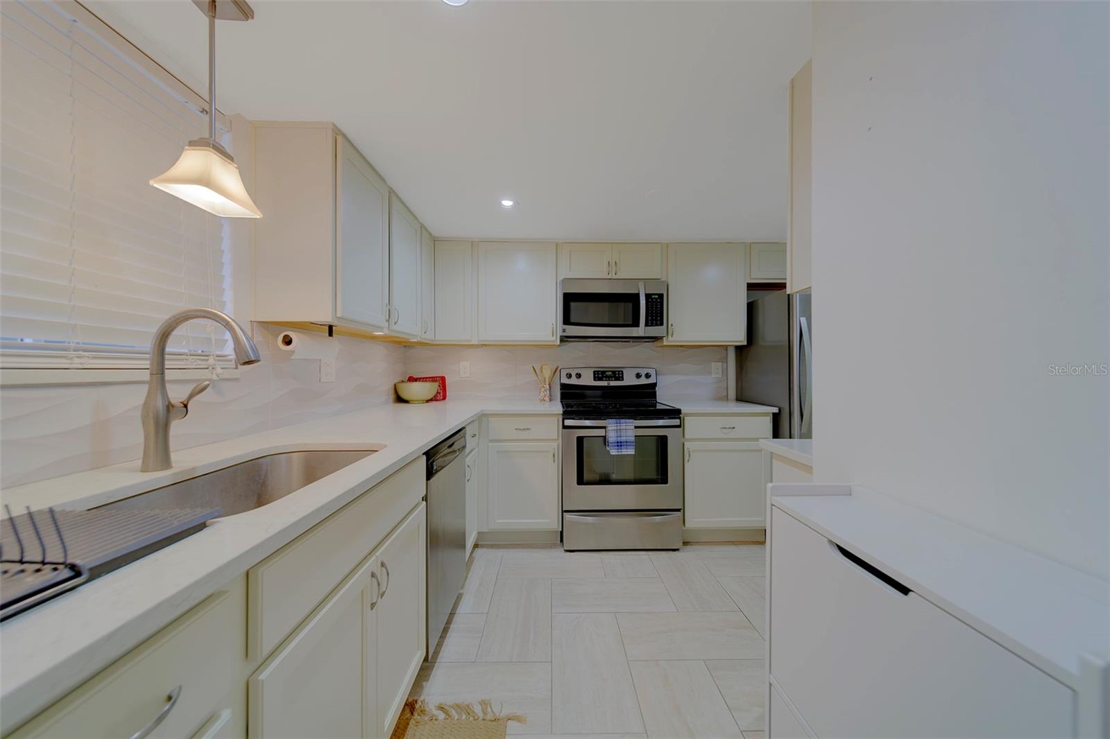 Image 4 of 37 For 2944 Bay Drive 205