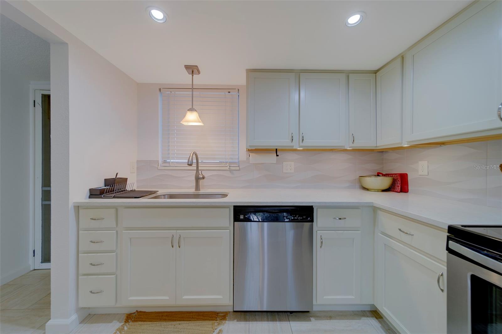 Image 6 of 37 For 2944 Bay Drive 205