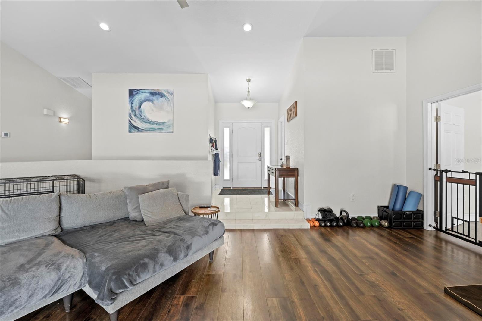 Image 26 of 66 For 11717 Trumbull Drive