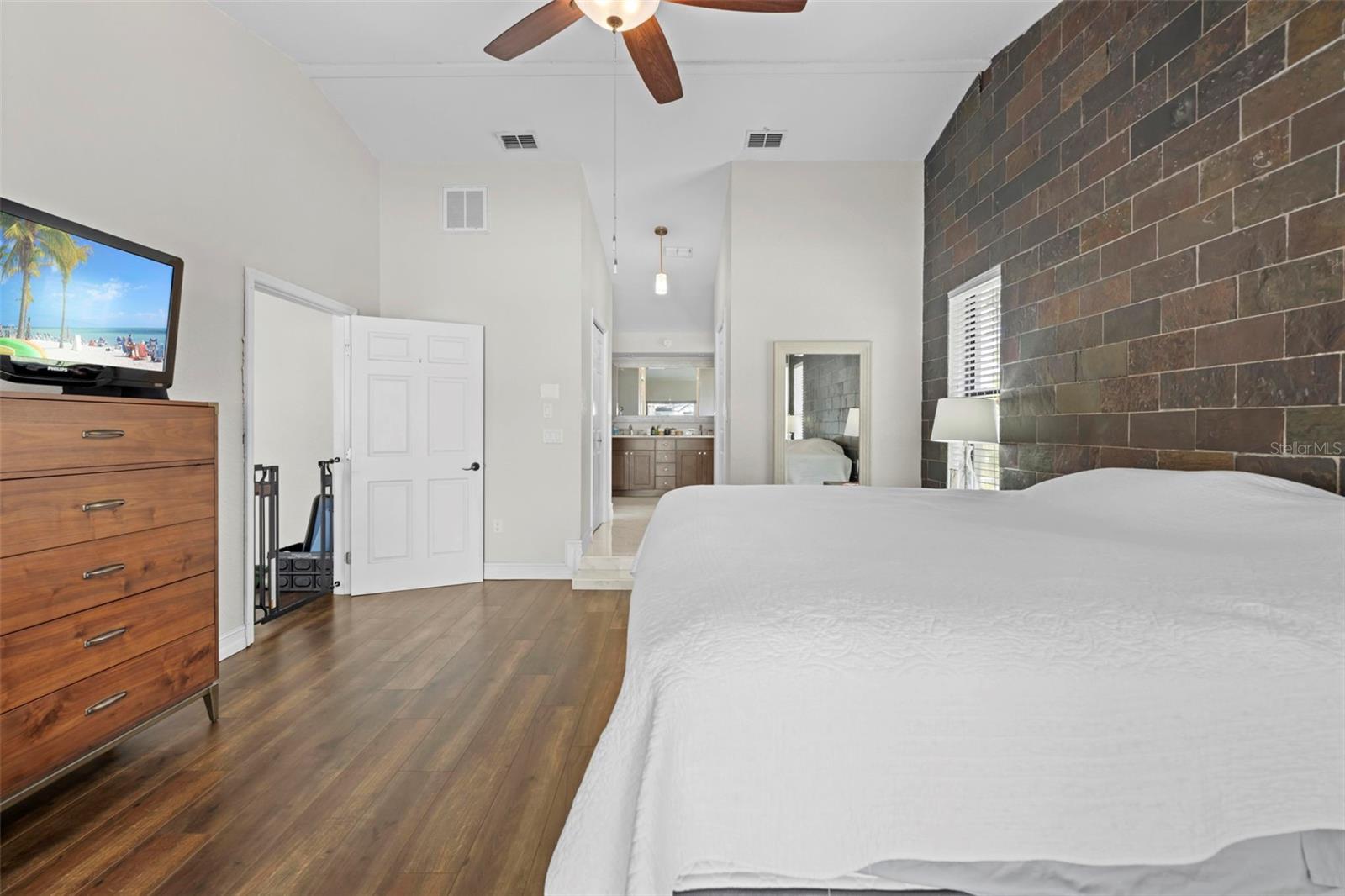 Image 7 of 66 For 11717 Trumbull Drive