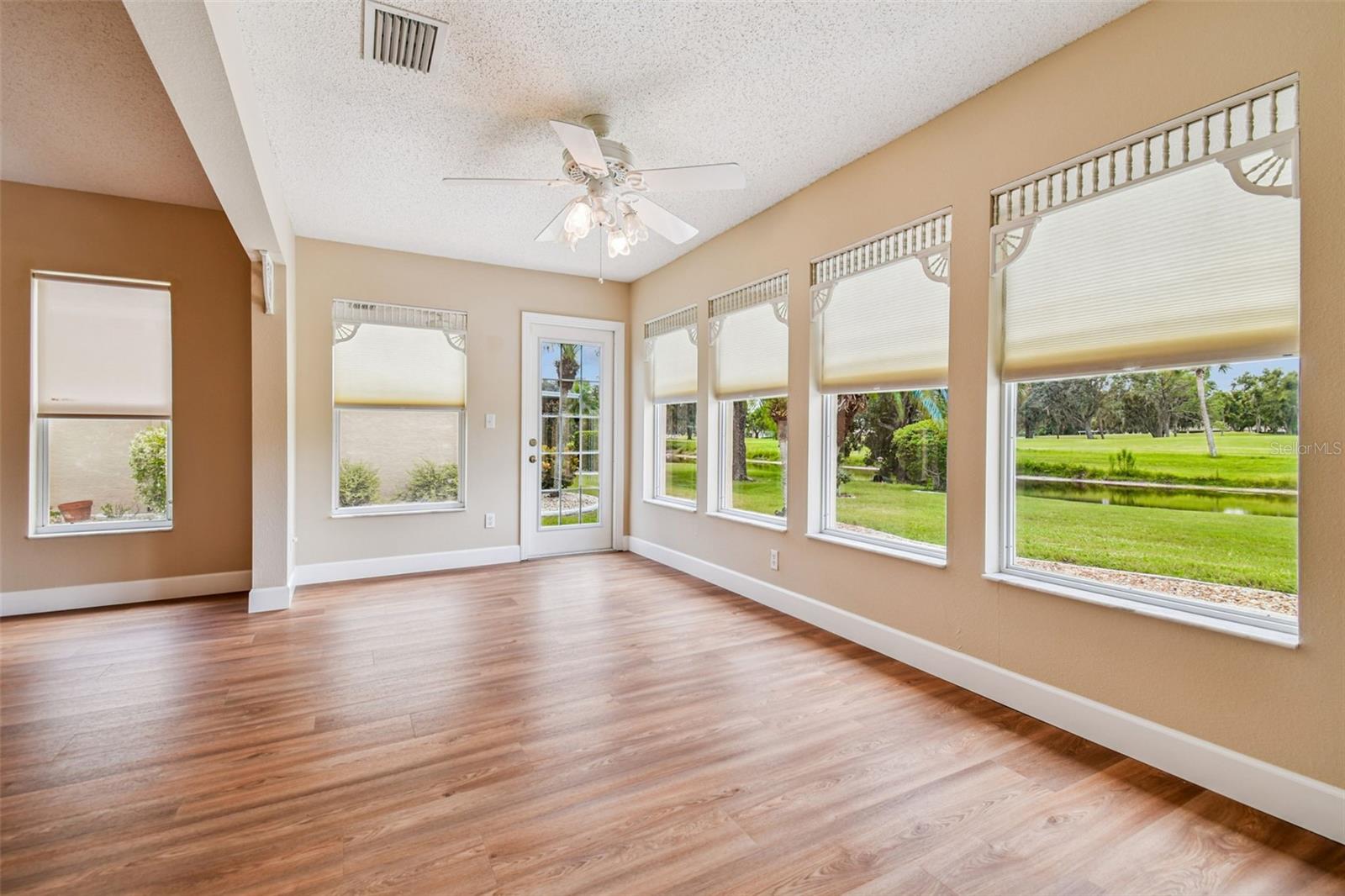Image 16 of 44 For 2309 Lyndhurst Drive