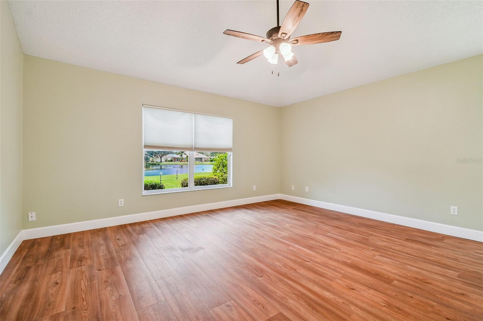 Image 18 of 44 For 2309 Lyndhurst Drive