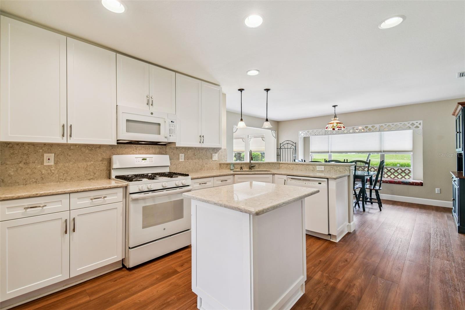 Image 7 of 44 For 2309 Lyndhurst Drive