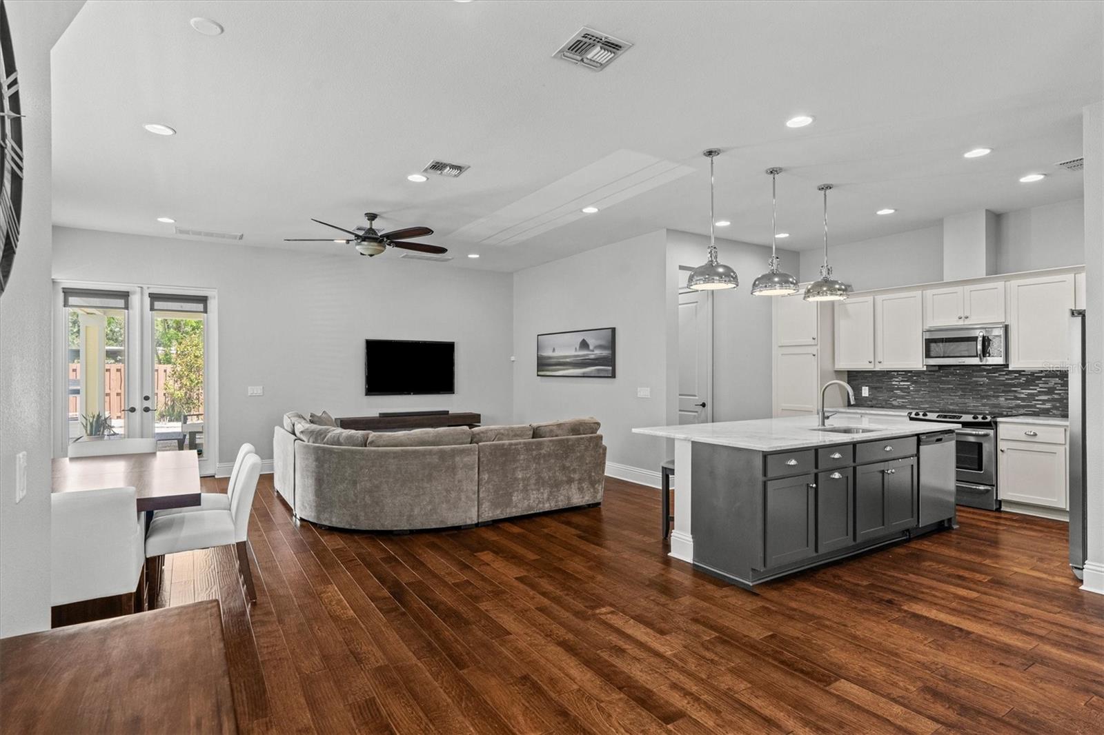Image 10 of 48 For 323 2nd Street S