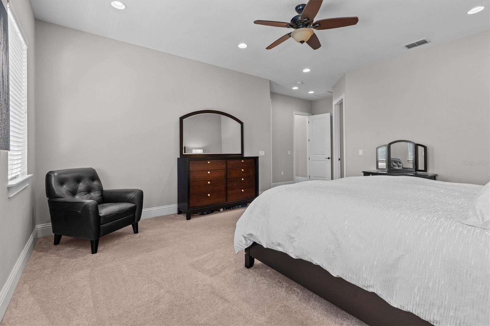 Image 31 of 48 For 323 2nd Street S