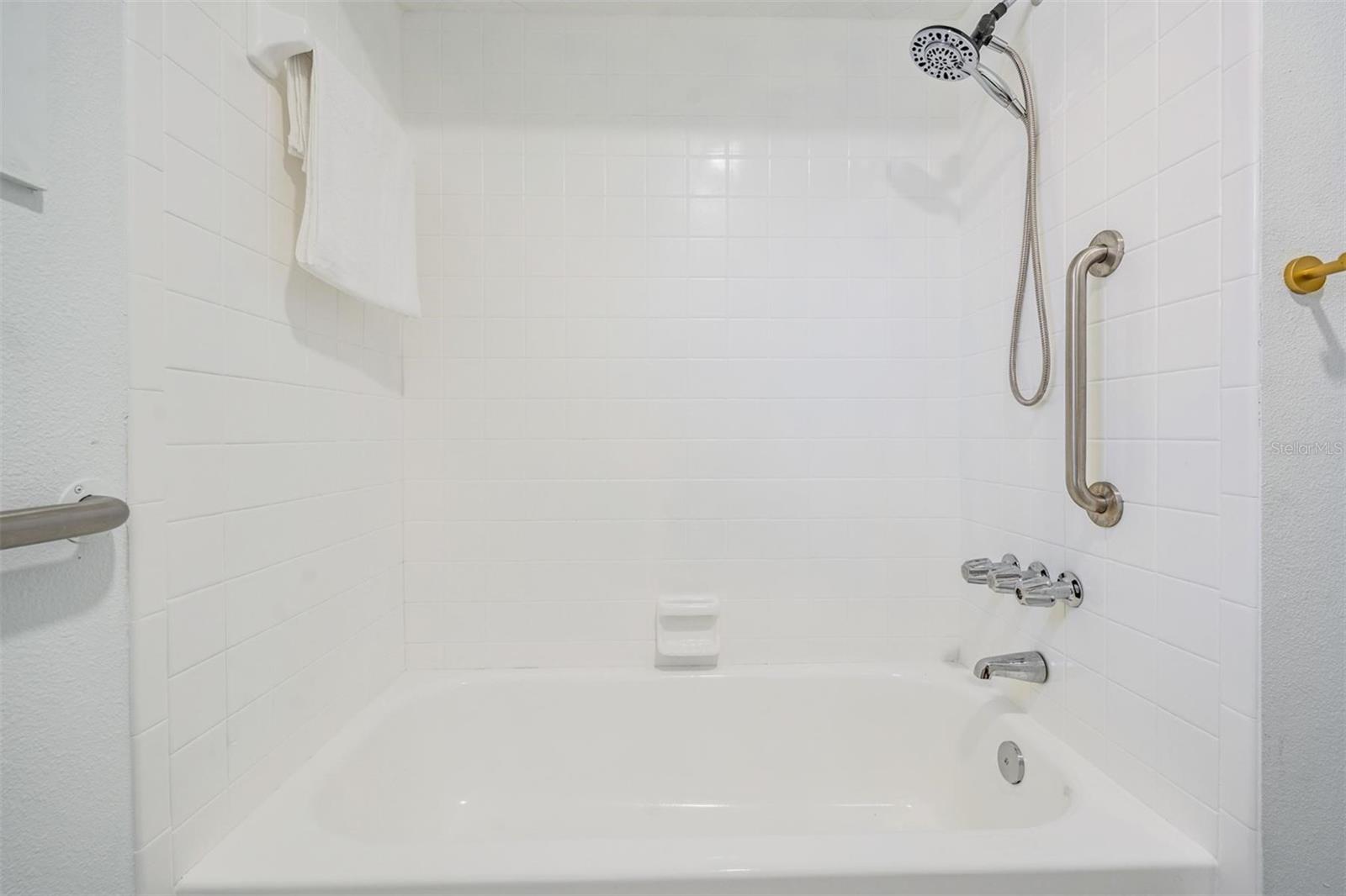 Image 5 of 44 For 8393 Camphor Drive