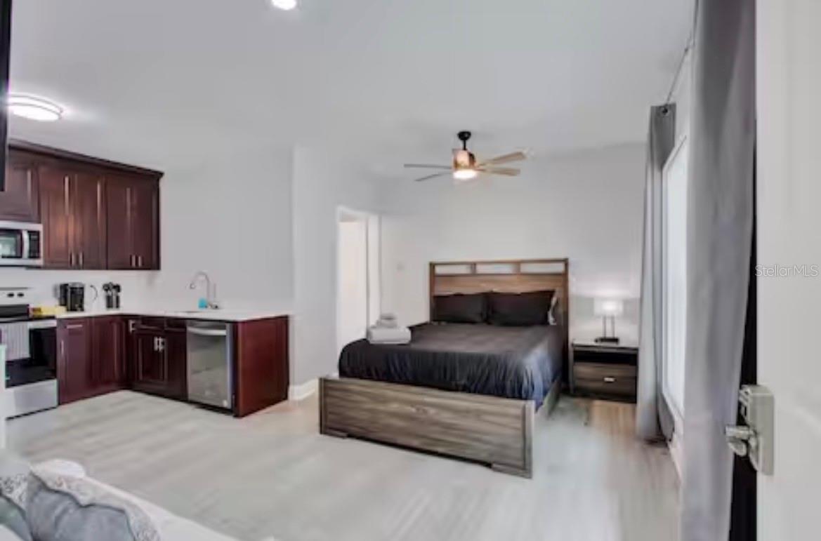 Image 38 of 48 For 405 Westland Avenue 3