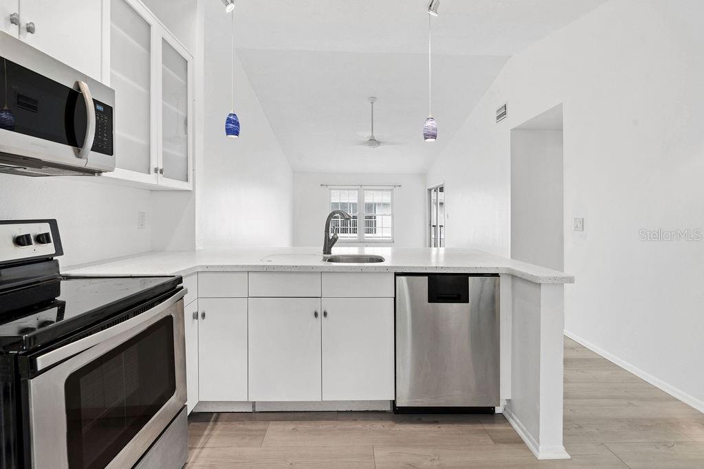 Image 14 of 34 For 244 Nautilus Way 17