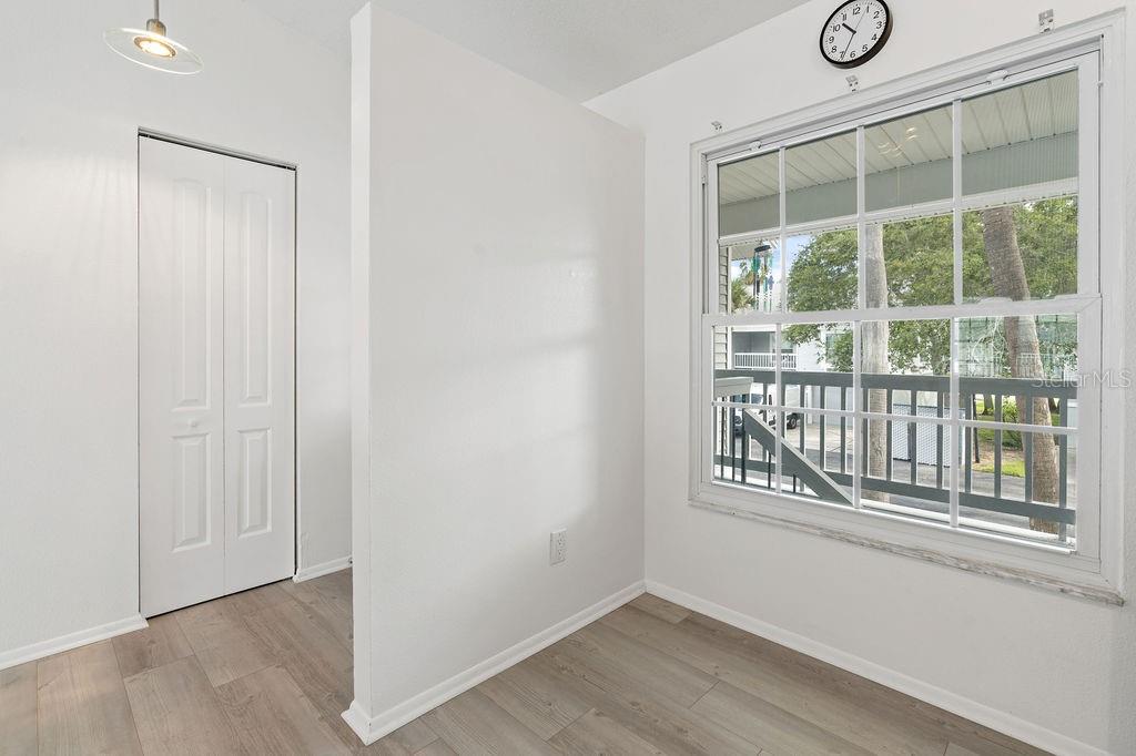 Image 16 of 34 For 244 Nautilus Way 17