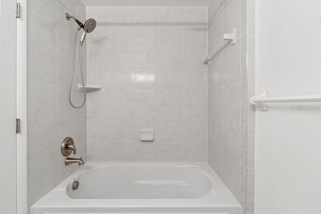 Image 18 of 34 For 244 Nautilus Way 17