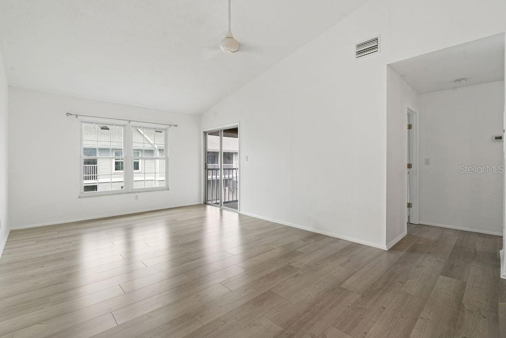 Image 4 of 34 For 244 Nautilus Way 17