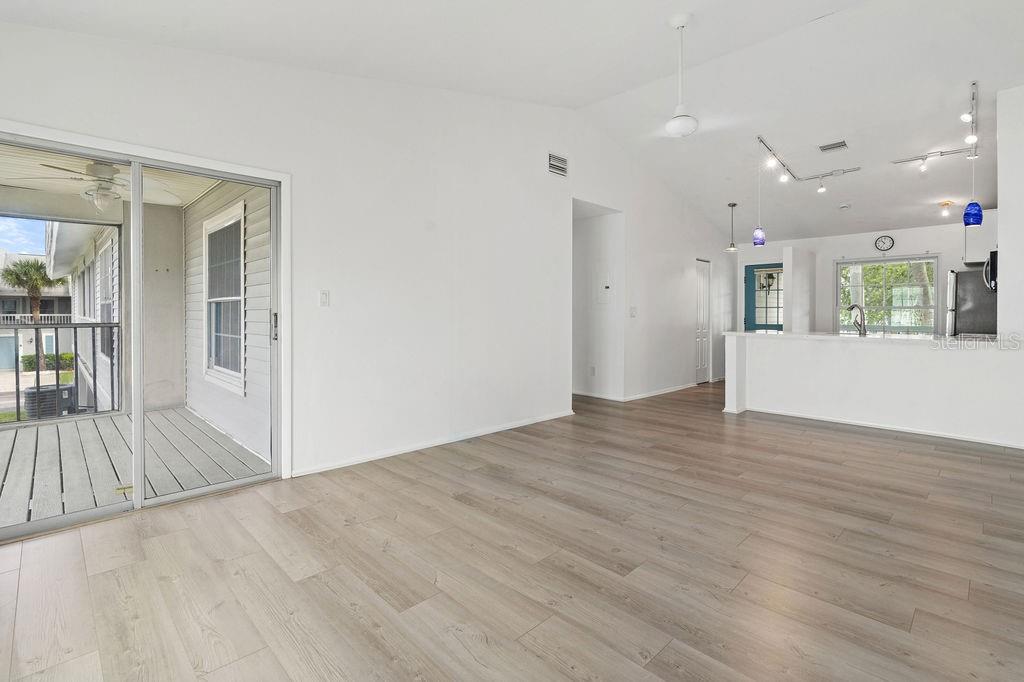 Image 6 of 34 For 244 Nautilus Way 17