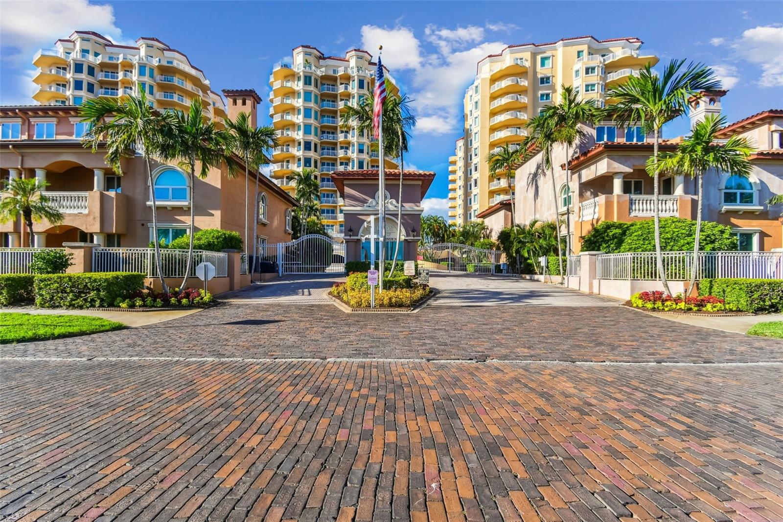 Details for 555 5th Avenue Ne 424, ST PETERSBURG, FL 33701