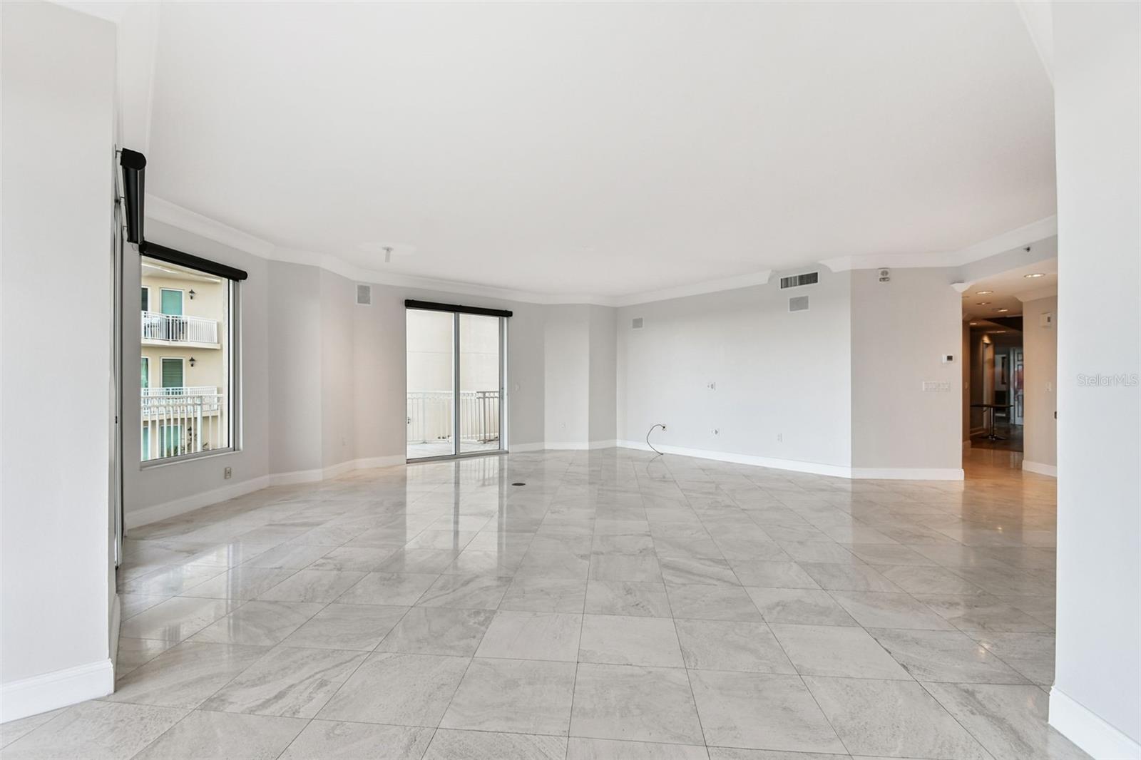 Image 20 of 90 For 555 5th Avenue Ne 424