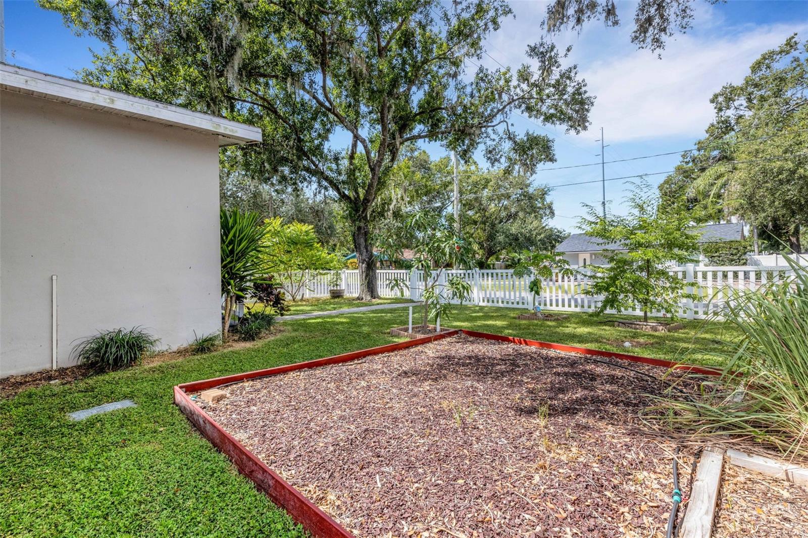 Image 10 of 84 For 8101 Edison Avenue