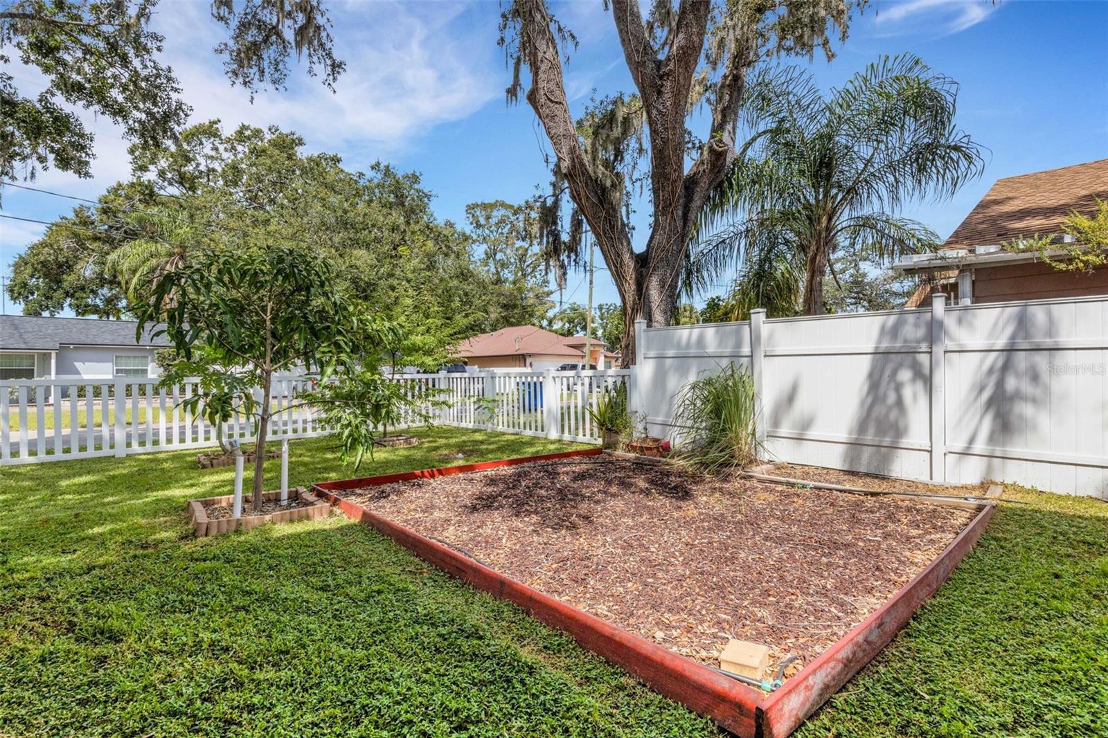 Image 11 of 84 For 8101 Edison Avenue