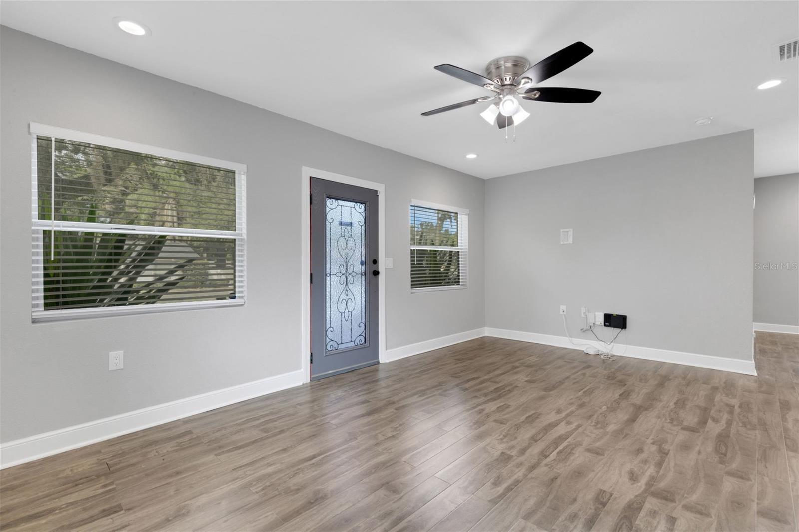 Image 30 of 84 For 8101 Edison Avenue