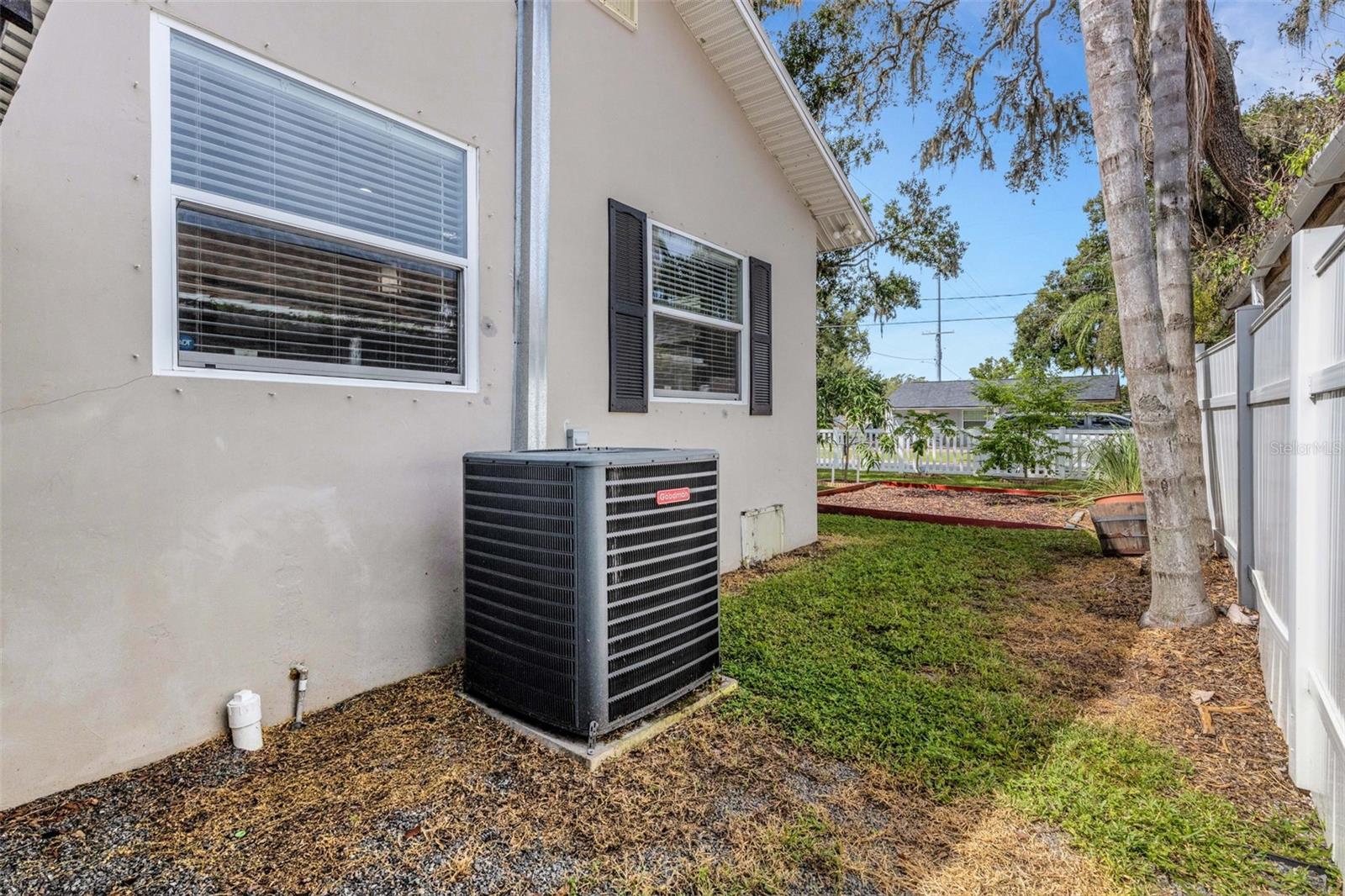Image 60 of 84 For 8101 Edison Avenue
