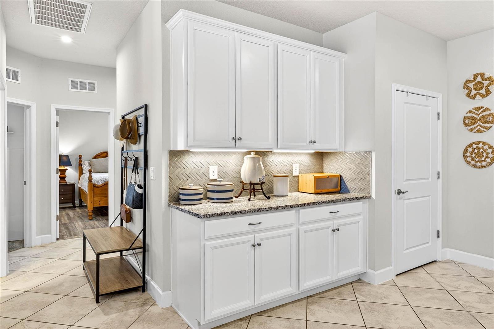 Image 23 of 91 For 11761 Lake Lucaya Drive