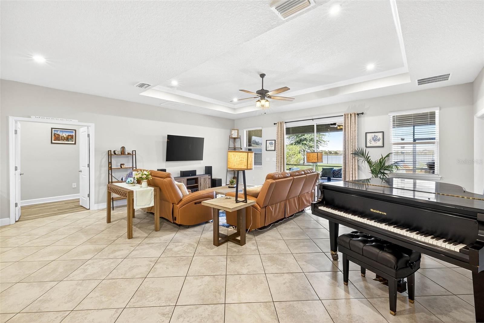 Image 27 of 91 For 11761 Lake Lucaya Drive