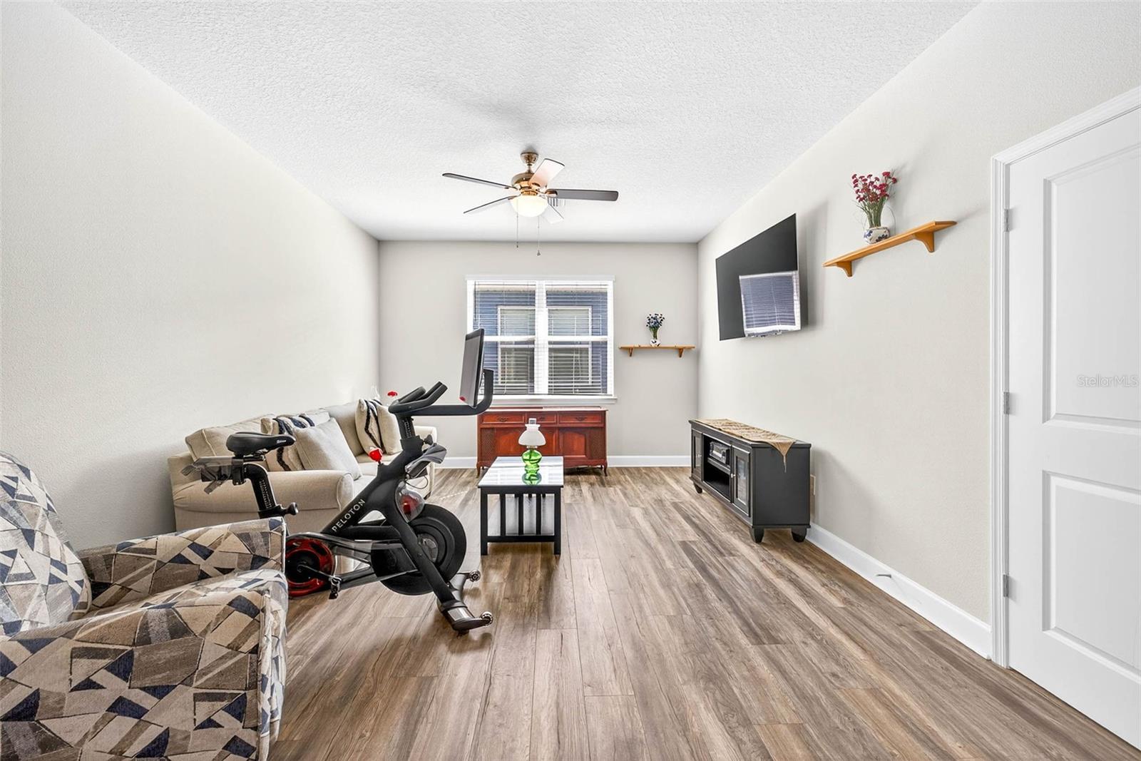 Image 32 of 91 For 11761 Lake Lucaya Drive