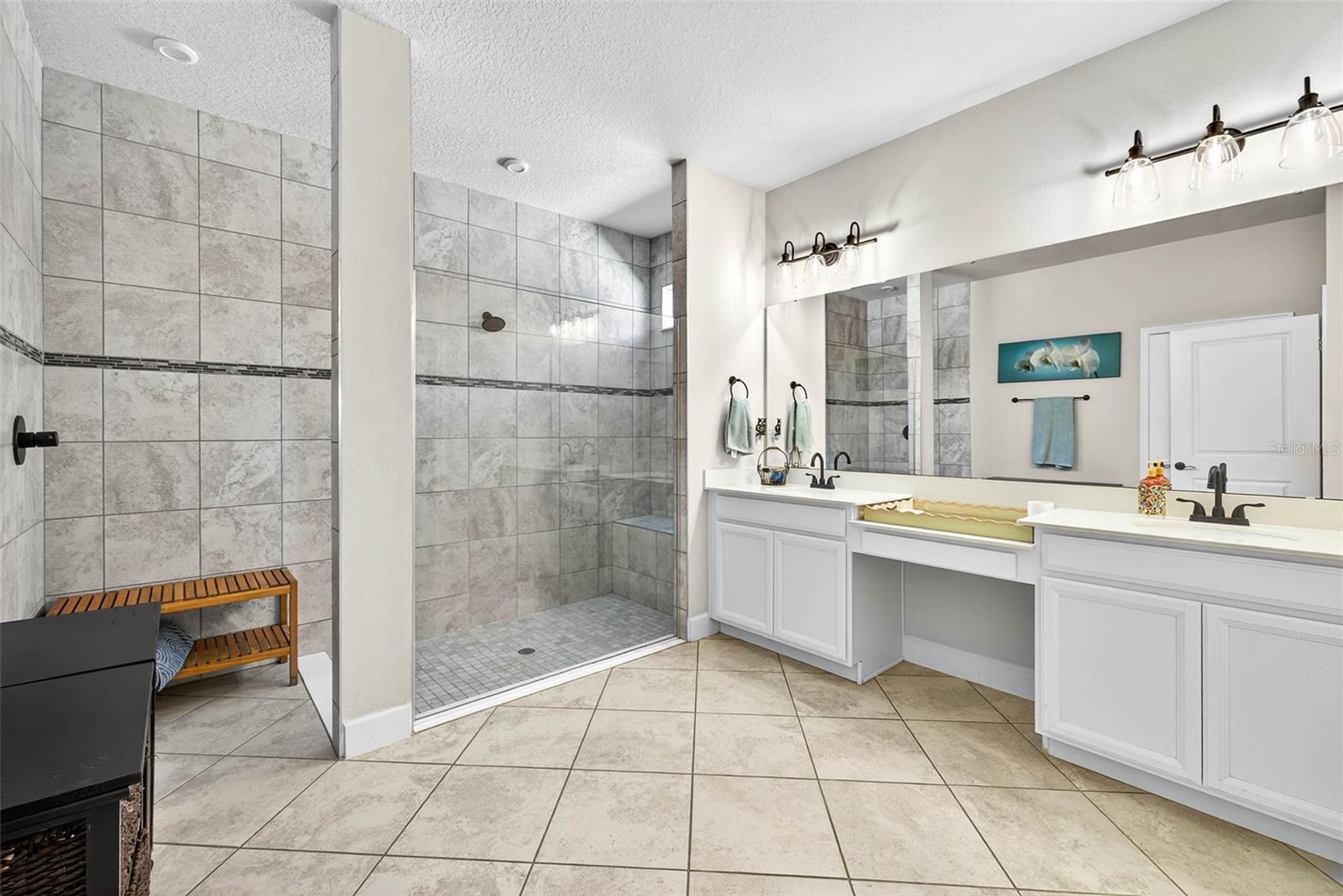 Image 51 of 91 For 11761 Lake Lucaya Drive