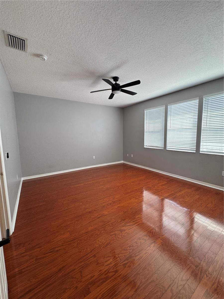 Image 12 of 28 For 2900 Azeele Street M