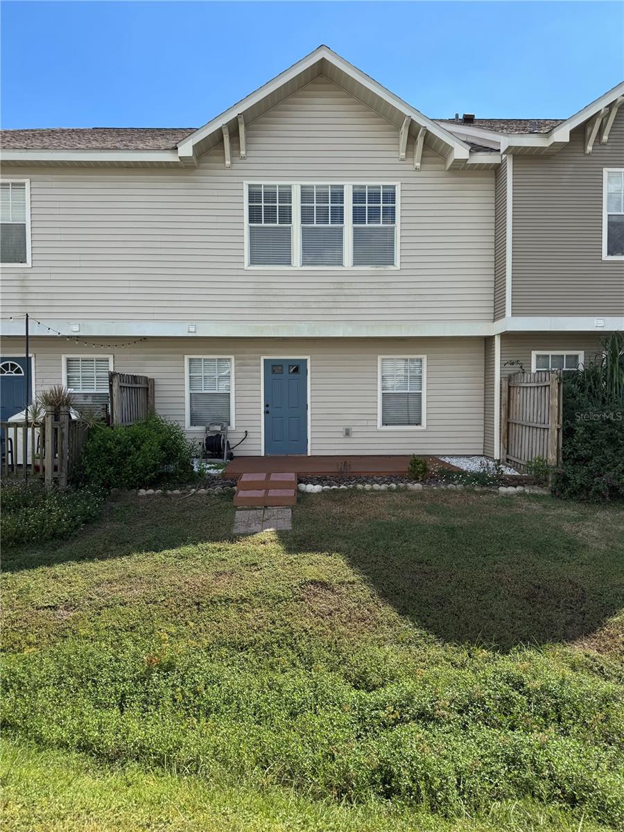 Image 21 of 28 For 2900 Azeele Street M