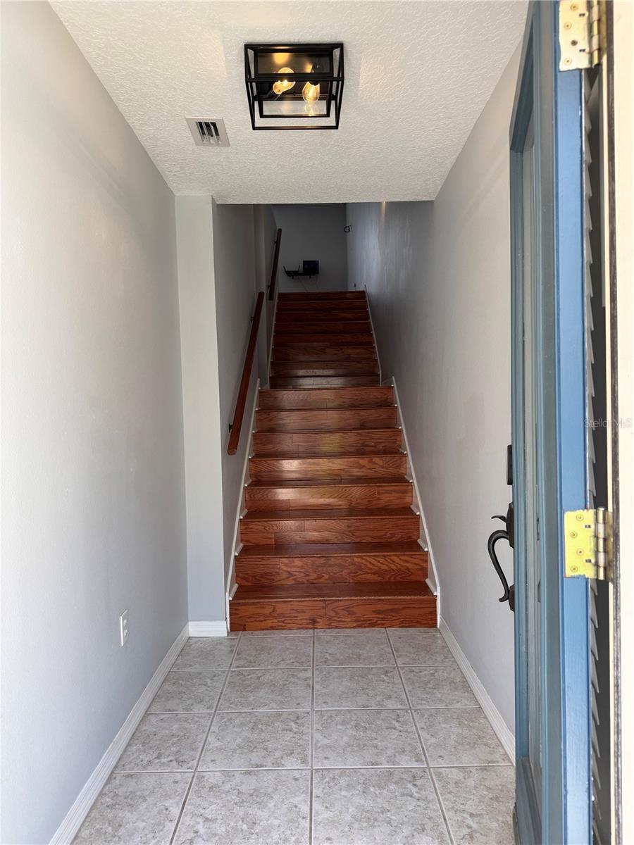 Image 5 of 28 For 2900 Azeele Street M