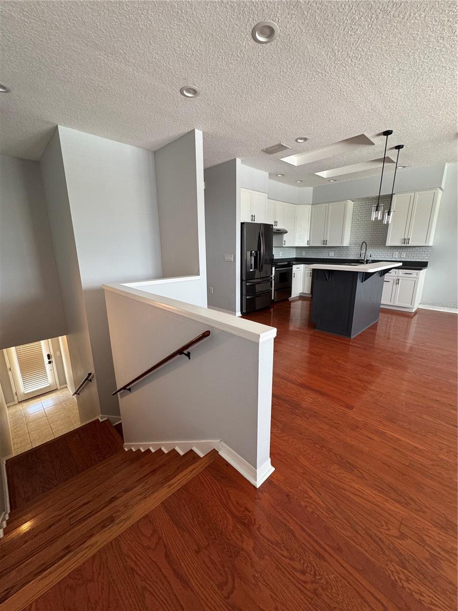 Image 6 of 28 For 2900 Azeele Street M
