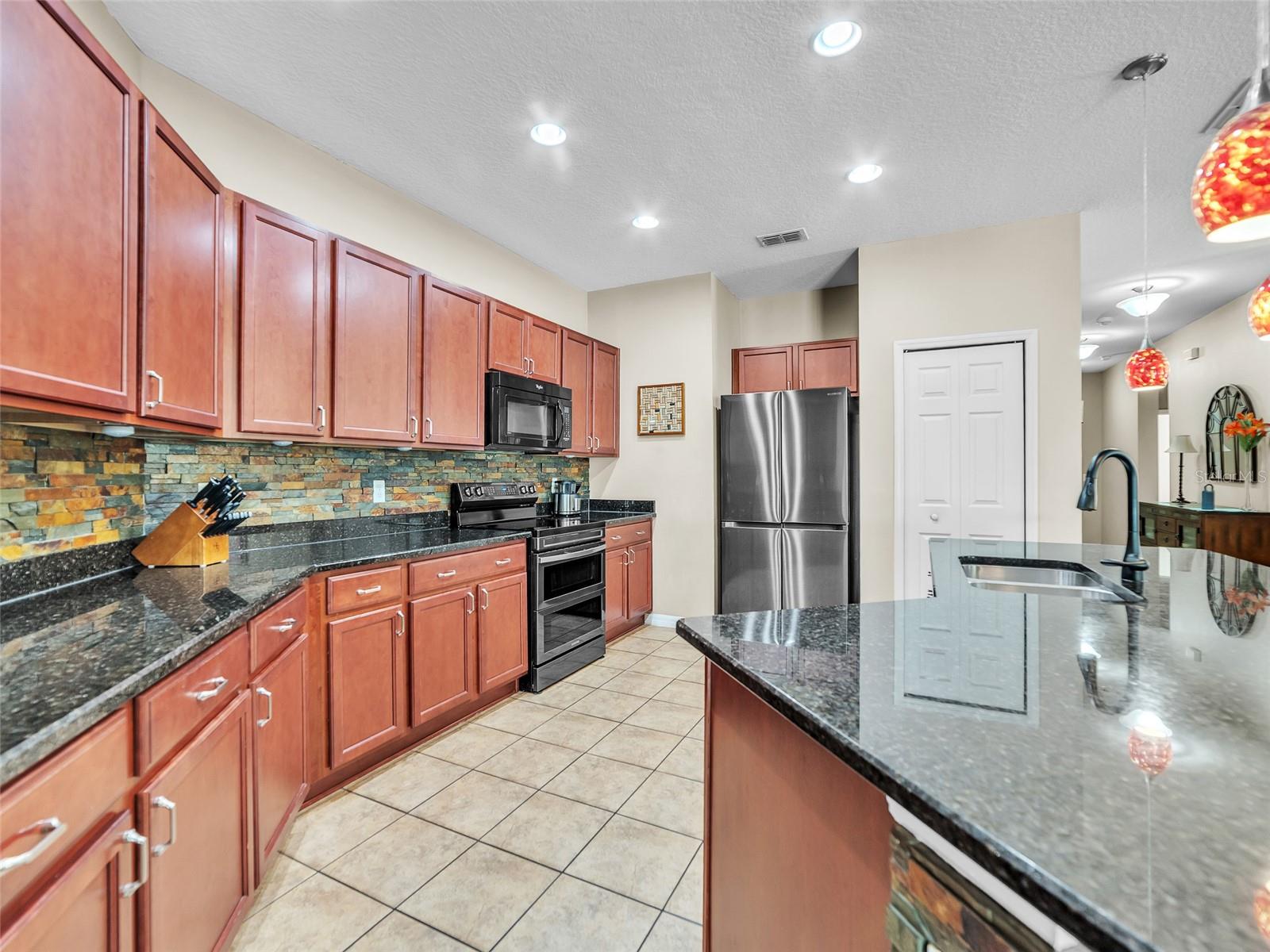 Image 11 of 36 For 7518 Tangle Brook Boulevard