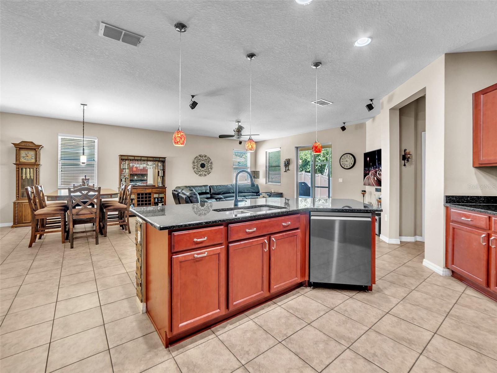Image 13 of 36 For 7518 Tangle Brook Boulevard