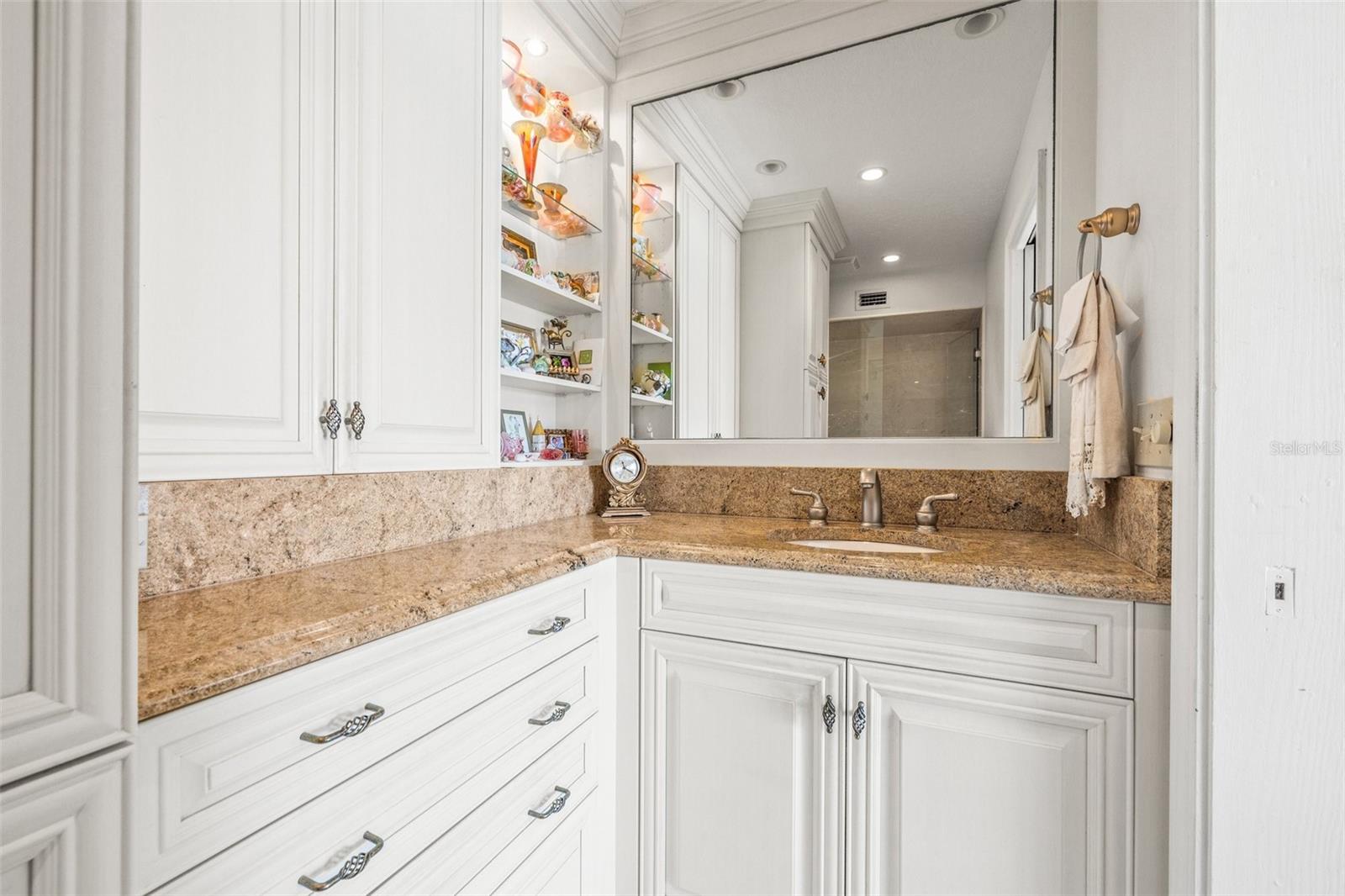 Image 22 of 54 For 3021 Alton Drive