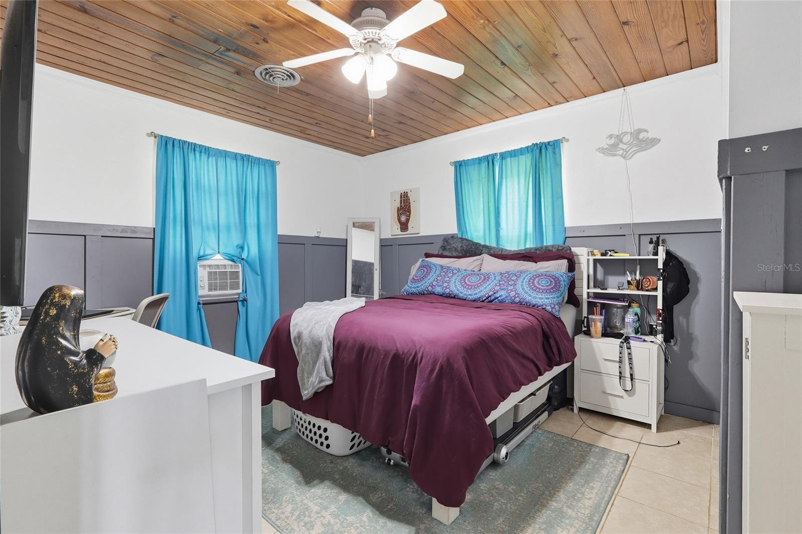 Image 13 of 26 For 37353 Lea Avenue