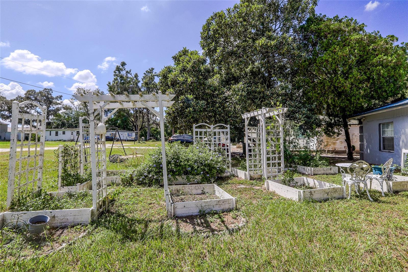 Image 4 of 26 For 37353 Lea Avenue